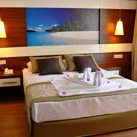 Hotel (adults Only) Side
